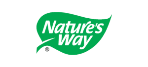 Logotipo de Nature's way mostrado como un corte en una hoja verde